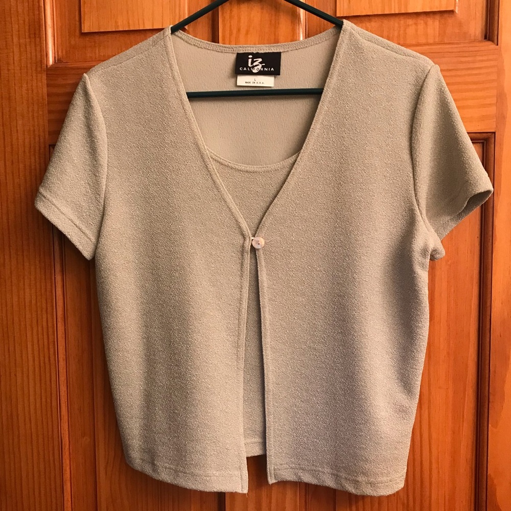 i3 California Shirt. Worn once. Smoke free home.